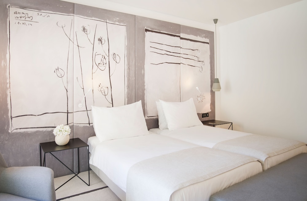 Hotel Kompas — Hotel rooms in Dubrovnik, Dubrovnik-Neretva