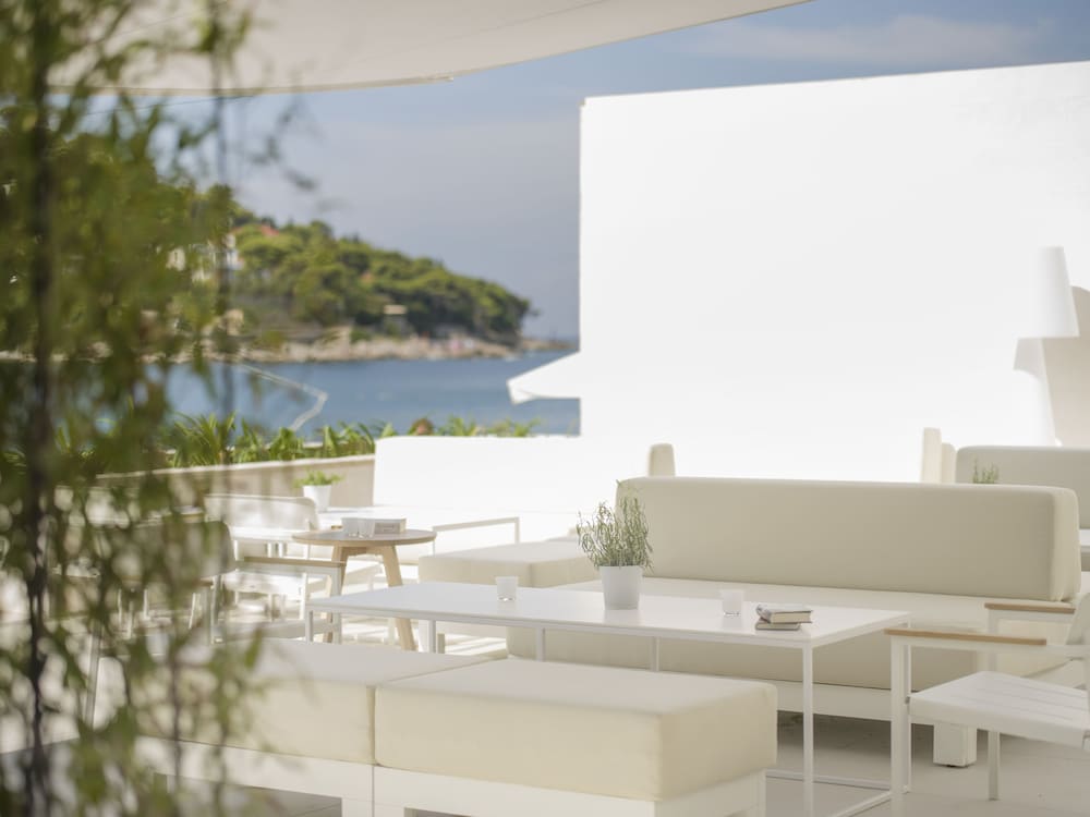 Hotel Kompas — Restaurant & bars in Dubrovnik, Dubrovnik-Neretva