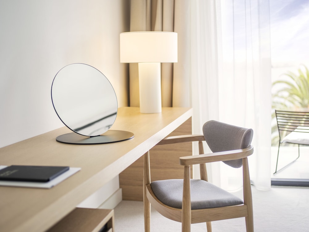 Hotel Kompas — Hotel rooms in Dubrovnik, Dubrovnik-Neretva