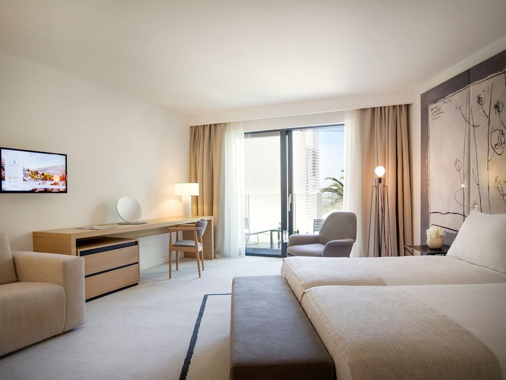 Hotel Kompas — Hotel rooms in Dubrovnik, Dubrovnik-Neretva