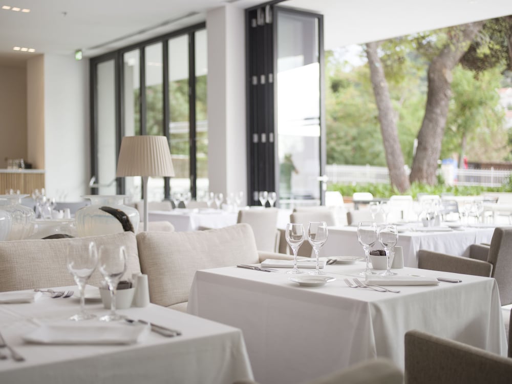 Hotel Kompas — Restaurant & bars in Dubrovnik, Dubrovnik-Neretva