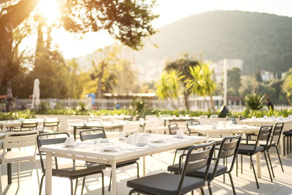 Hotel Kompas — Restaurant & bars in Dubrovnik, Dubrovnik-Neretva