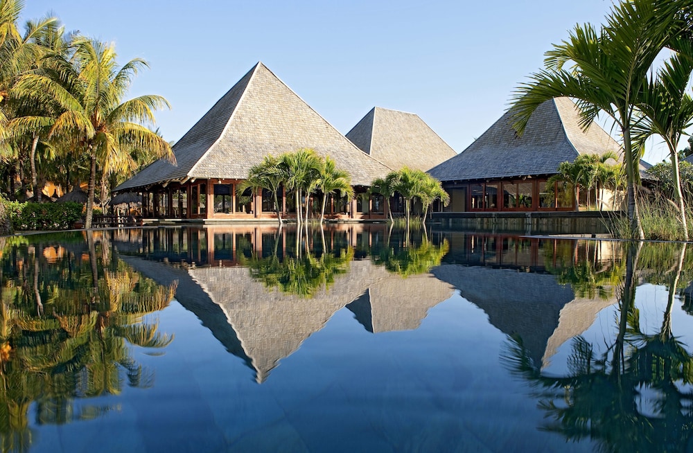 Heritage Awali Golf & Spa Resort – All Inclusive — Hotel building in Bel Ombre, Savanne