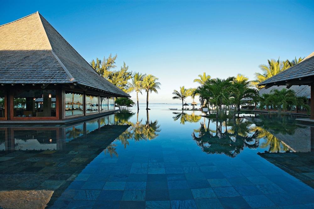 Heritage Awali Golf & Spa Resort – All Inclusive — Swimming pool in Bel Ombre, Savanne