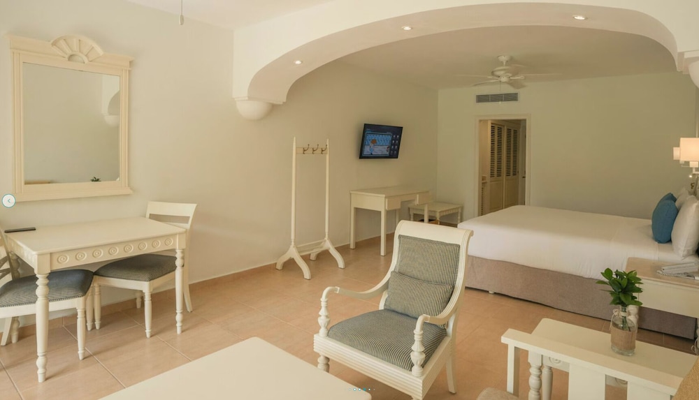 Iberostar Waves Punta Cana - All Inclusive — Hotel rooms in Bavaro, La Altagracia