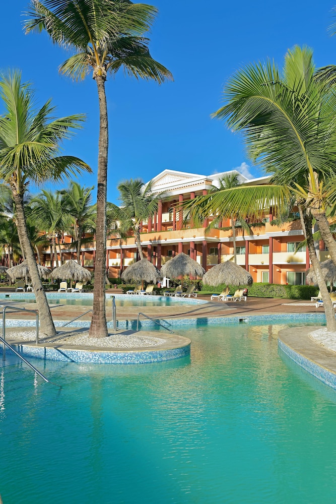 Iberostar Waves Punta Cana - All Inclusive — Swimming pool in Bavaro, La Altagracia