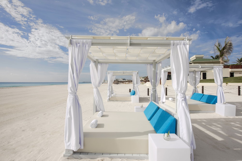 Iberostar Waves Punta Cana - All Inclusive — Beach in Bavaro, La Altagracia