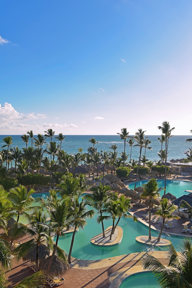Iberostar Waves Punta Cana - All Inclusive — Swimming pool in Bavaro, La Altagracia