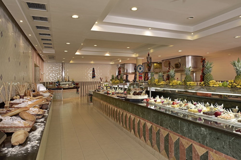 Iberostar Waves Punta Cana - All Inclusive — Restaurant & bars in Bavaro, La Altagracia