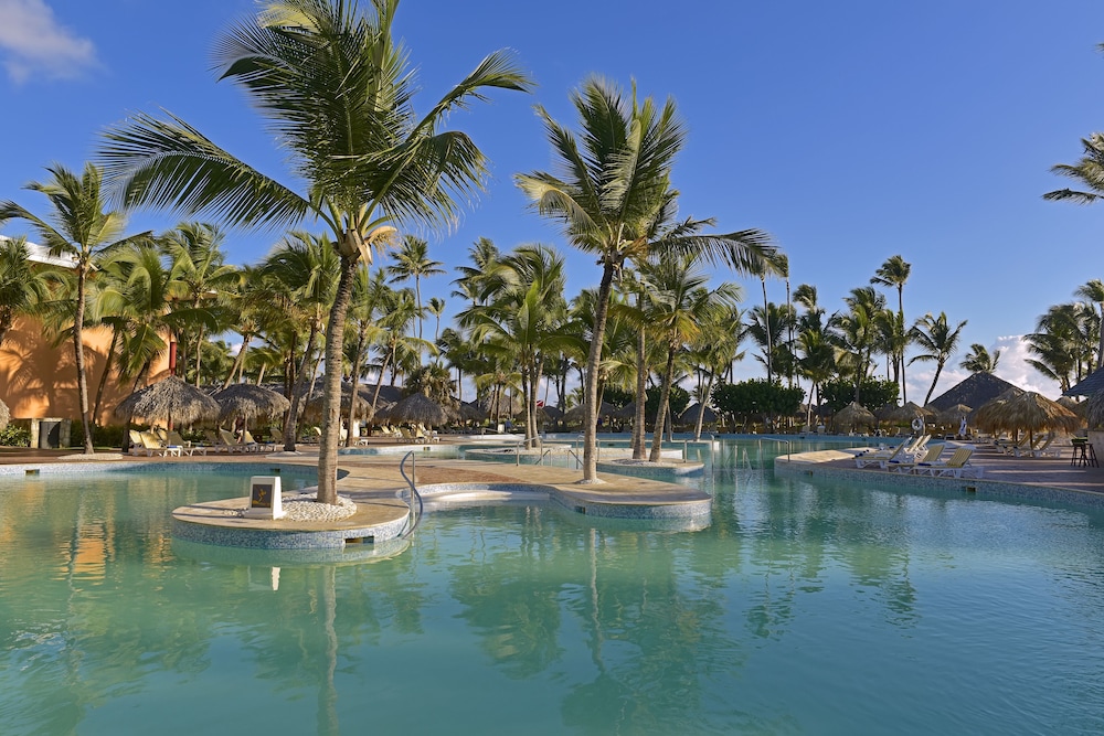 Iberostar Waves Punta Cana - All Inclusive — Swimming pool in Bavaro, La Altagracia