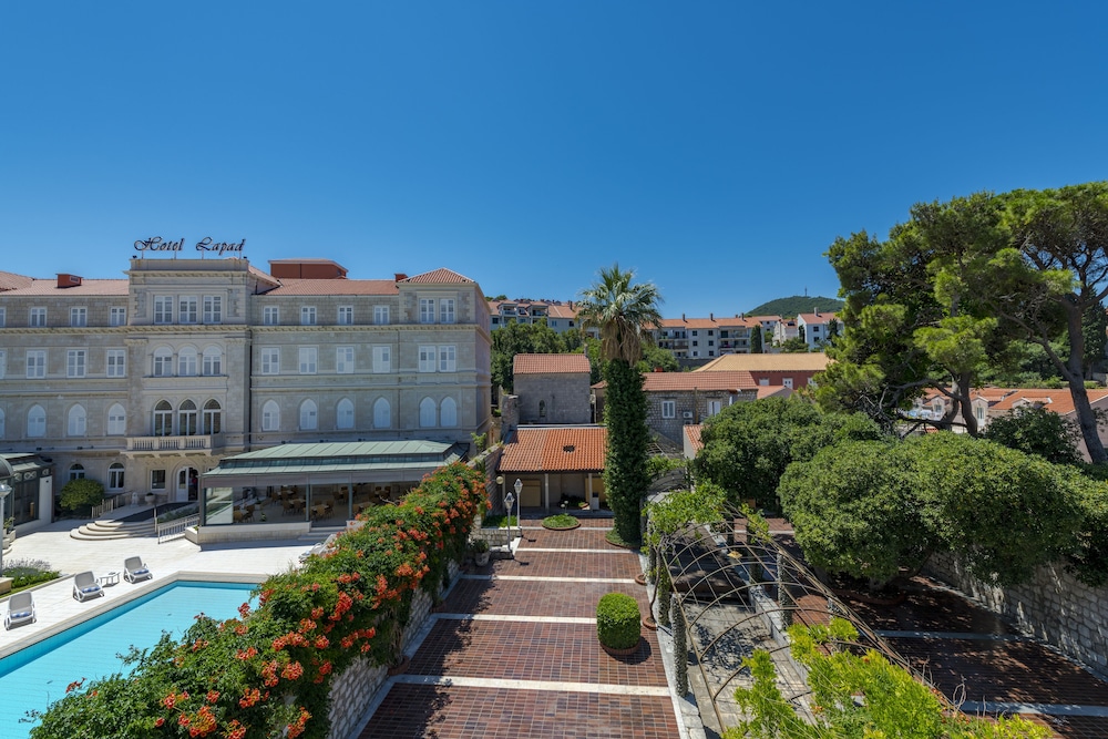 Hotel Lapad — Hotel building in Dubrovnik, Dubrovnik-Neretva