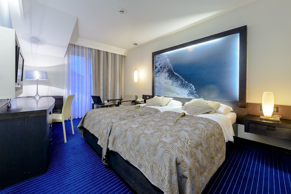 Hotel Lapad — Hotel rooms in Dubrovnik, Dubrovnik-Neretva