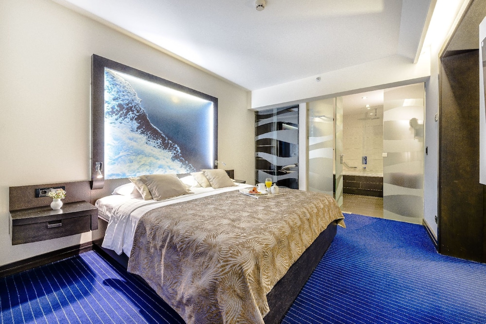 Hotel Lapad — Hotel rooms in Dubrovnik, Dubrovnik-Neretva