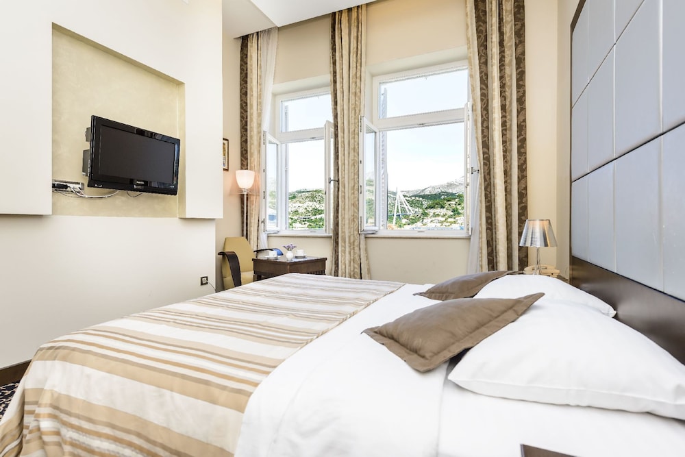 Hotel Lapad — Hotel rooms in Dubrovnik, Dubrovnik-Neretva