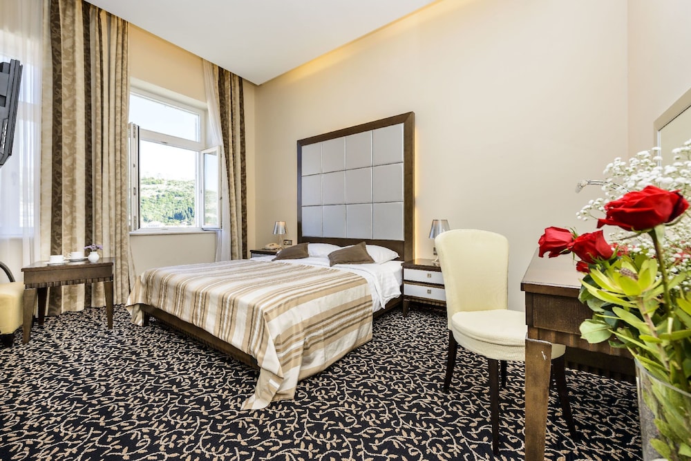 Hotel Lapad — Hotel rooms in Dubrovnik, Dubrovnik-Neretva