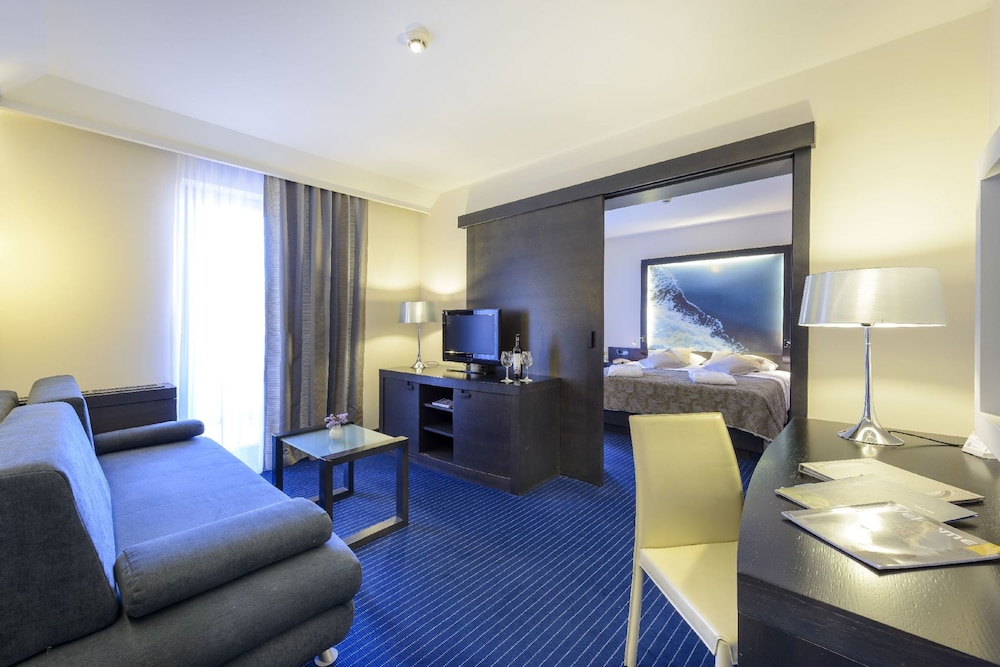 Hotel Lapad — Hotel rooms in Dubrovnik, Dubrovnik-Neretva