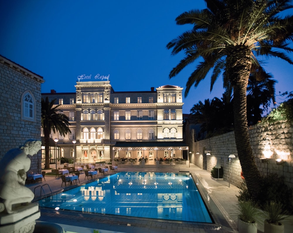 Hotel Lapad — Hotel building in Dubrovnik, Dubrovnik-Neretva
