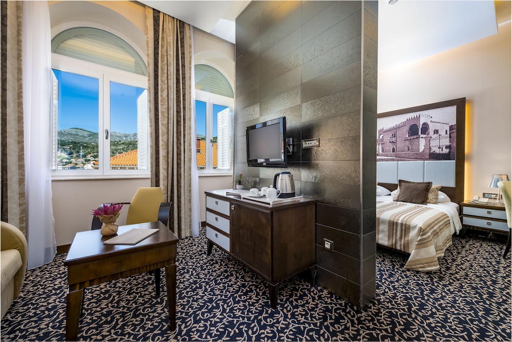 Hotel Lapad — Hotel rooms in Dubrovnik, Dubrovnik-Neretva