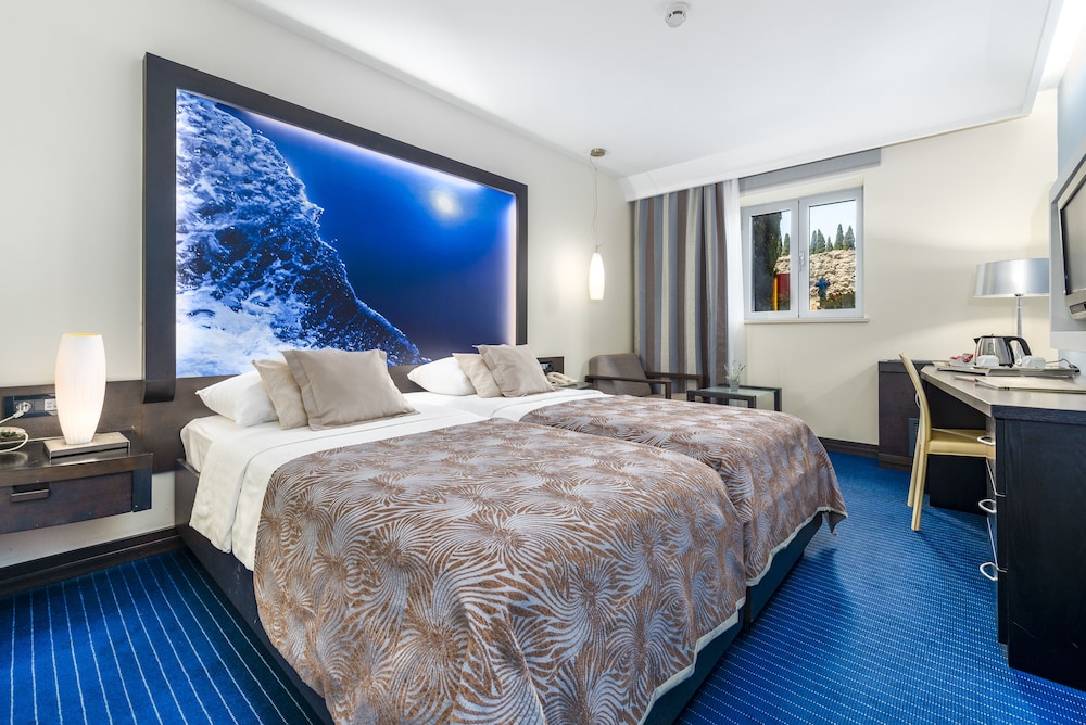 Hotel Lapad — Hotel rooms in Dubrovnik, Dubrovnik-Neretva
