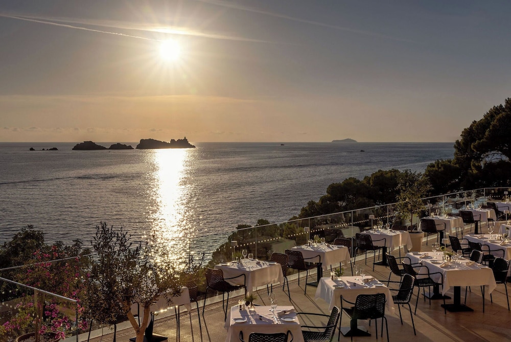 Hotel More — Restaurant & bars in Dubrovnik, Dubrovnik-Neretva