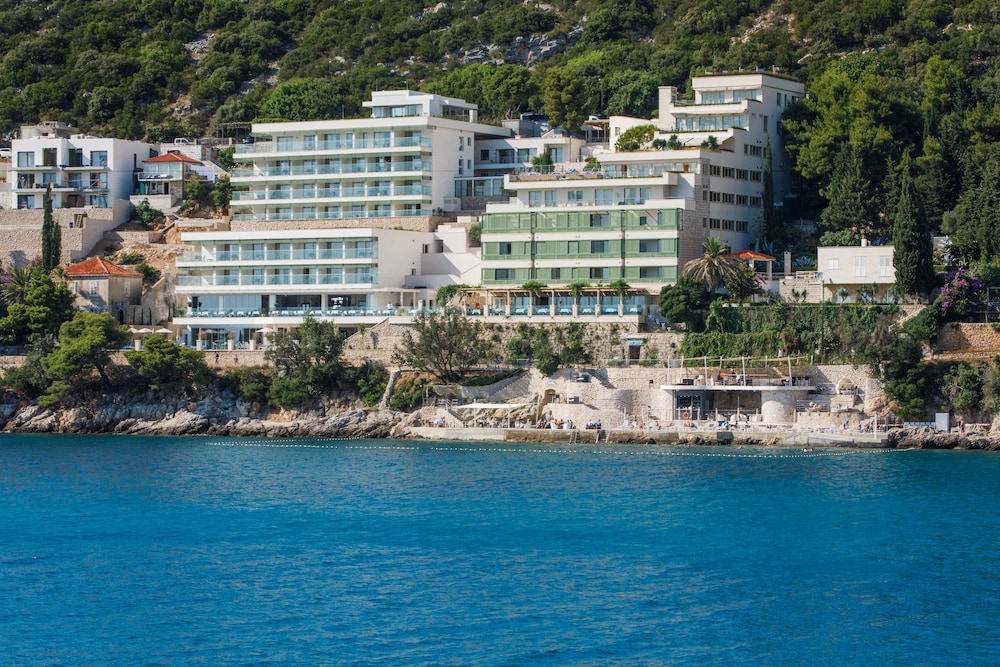 Hotel More — Hotel building in Dubrovnik, Dubrovnik-Neretva