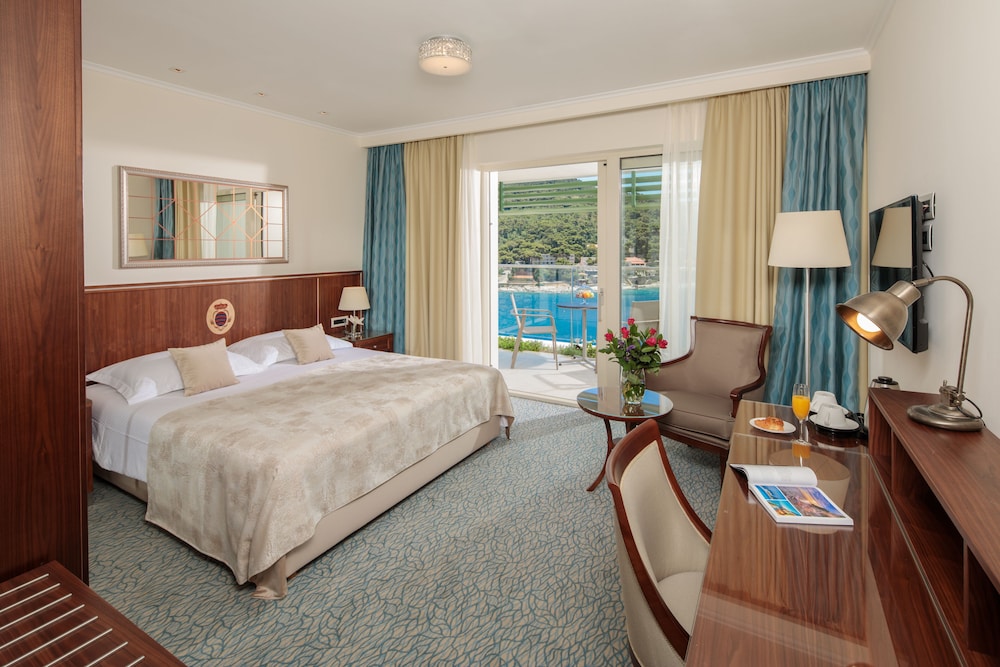 Hotel More — Hotel rooms in Dubrovnik, Dubrovnik-Neretva