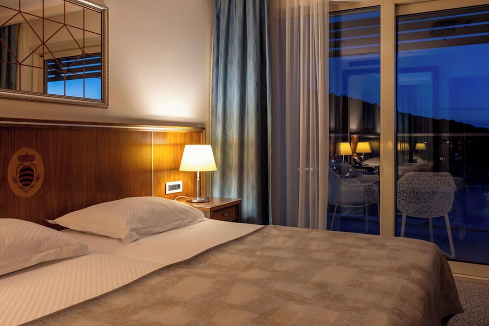 Hotel More — Hotel rooms in Dubrovnik, Dubrovnik-Neretva