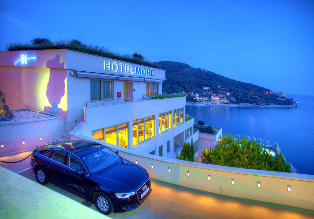 Hotel More — Hotel building in Dubrovnik, Dubrovnik-Neretva