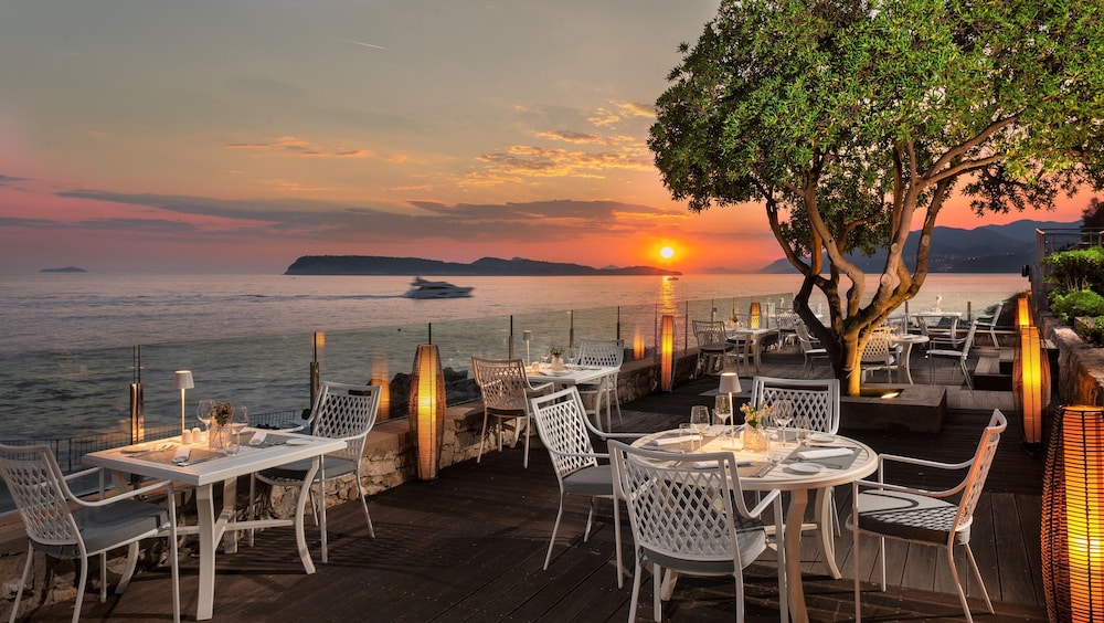 Hotel Royal Neptun — Restaurant & bars in Dubrovnik, Dubrovnik-Neretva