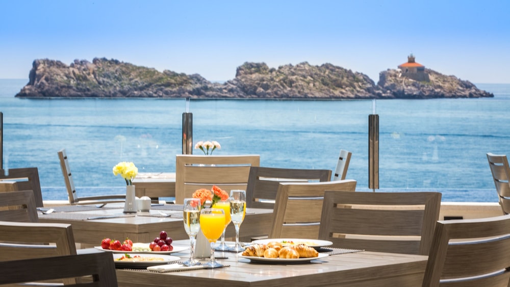 Hotel Royal Neptun — Restaurant & bars in Dubrovnik, Dubrovnik-Neretva
