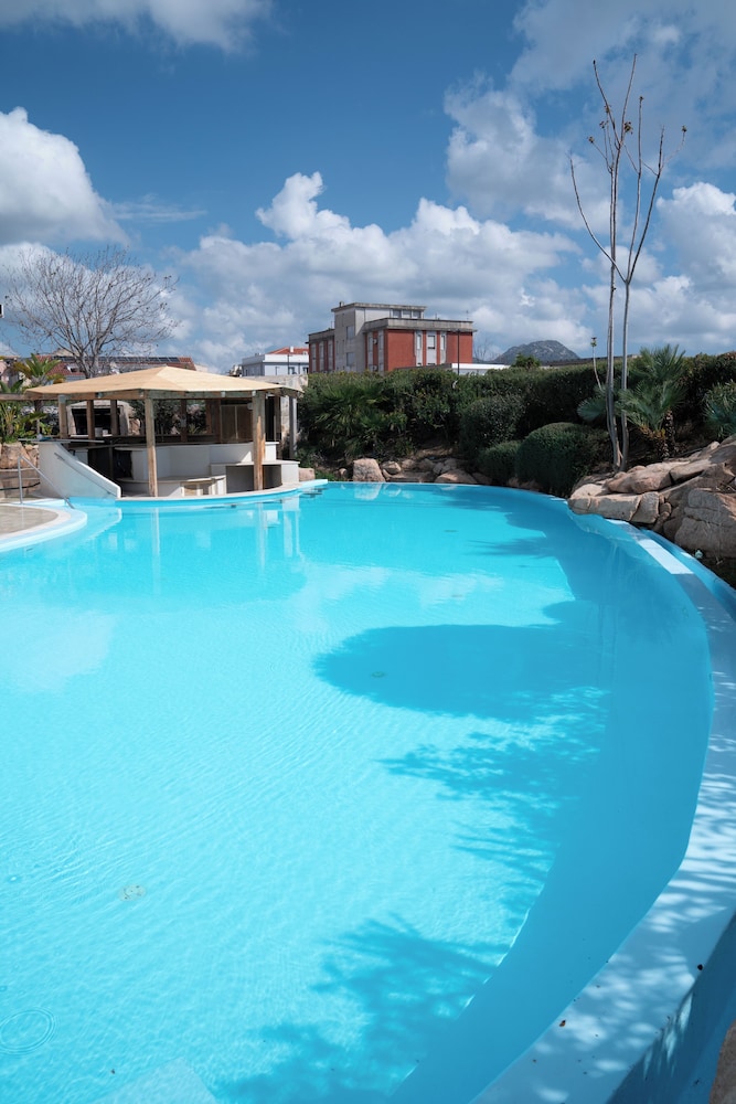 Mercure Olbia Hotel and Spa - zdjęcie 4
