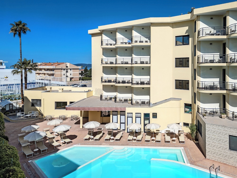 Rina Hotel - zdjęcie 2