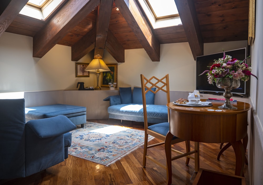The Pucic Palace — Hotel rooms in Dubrovnik, Dubrovnik-Neretva