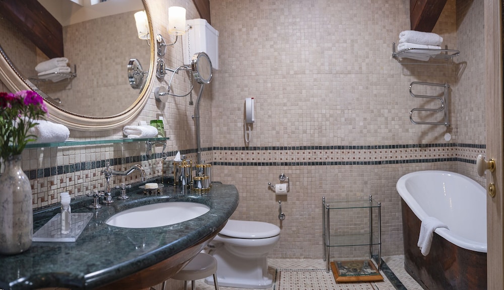 The Pucic Palace — Hotel rooms in Dubrovnik, Dubrovnik-Neretva