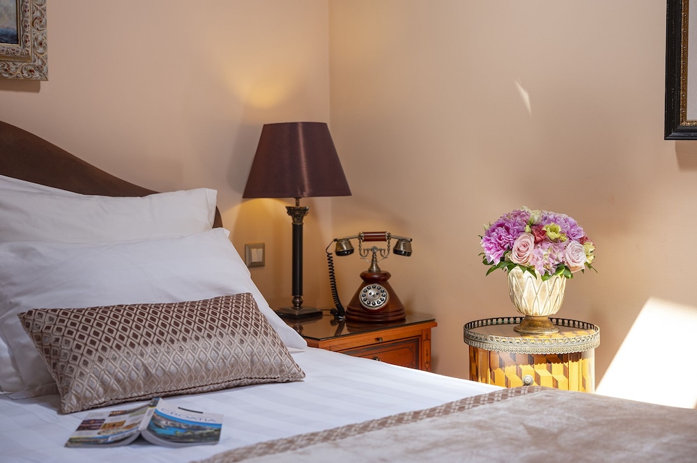The Pucic Palace — Hotel rooms in Dubrovnik, Dubrovnik-Neretva
