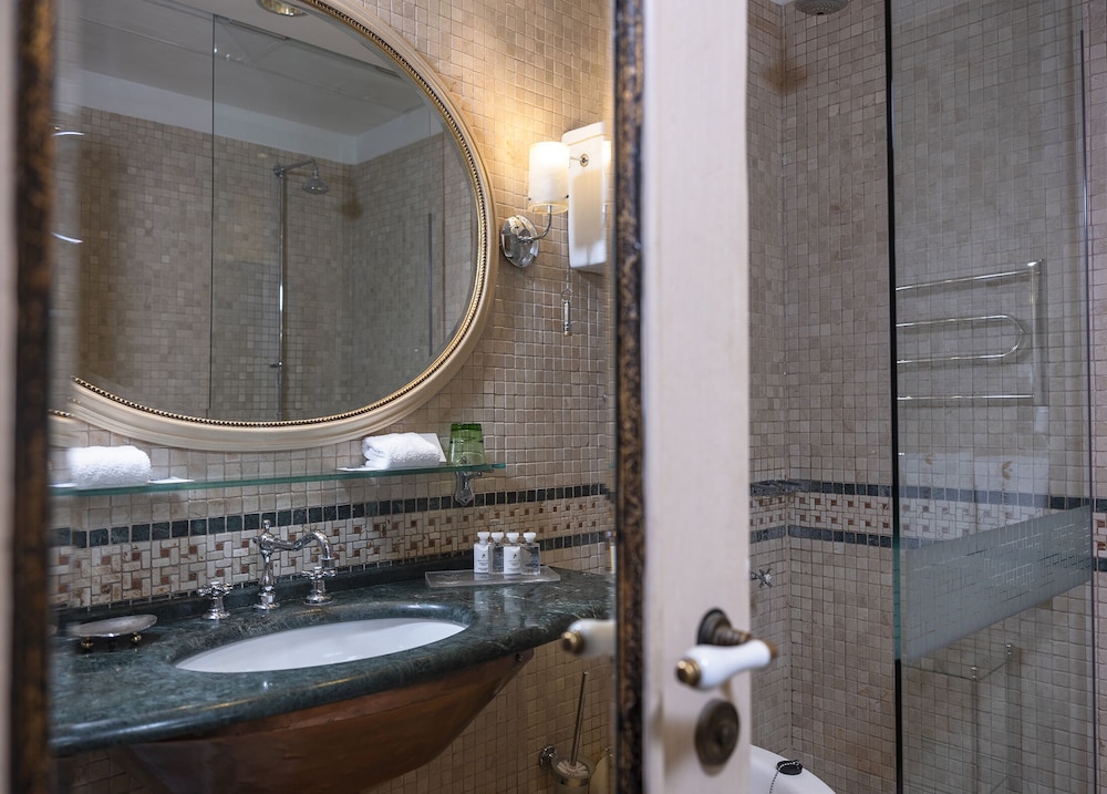 The Pucic Palace — Hotel rooms in Dubrovnik, Dubrovnik-Neretva
