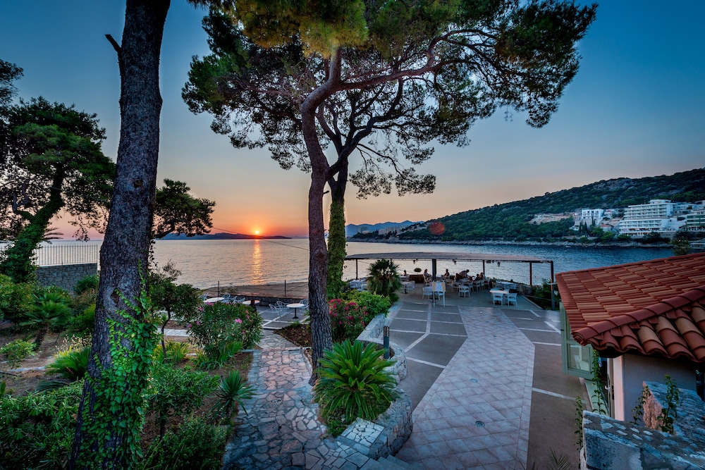 Hotel Splendid — Restaurant & bars in Dubrovnik, Dubrovnik-Neretva