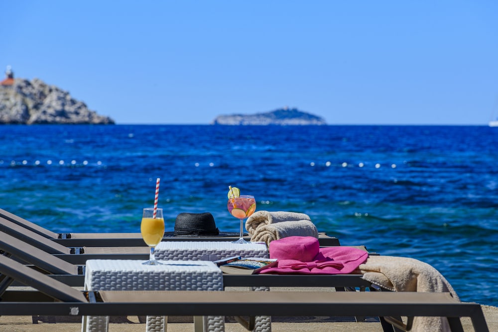 Hotel Splendid — Beach in Dubrovnik, Dubrovnik-Neretva