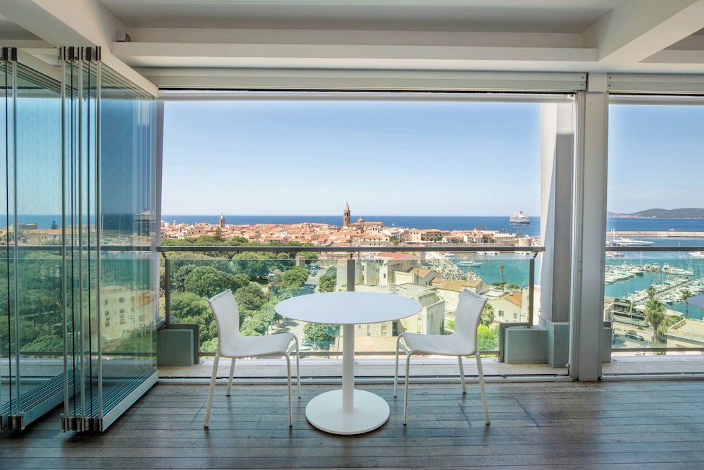 Hotel Catalunya — Hotel rooms in Alghero, Sardinia