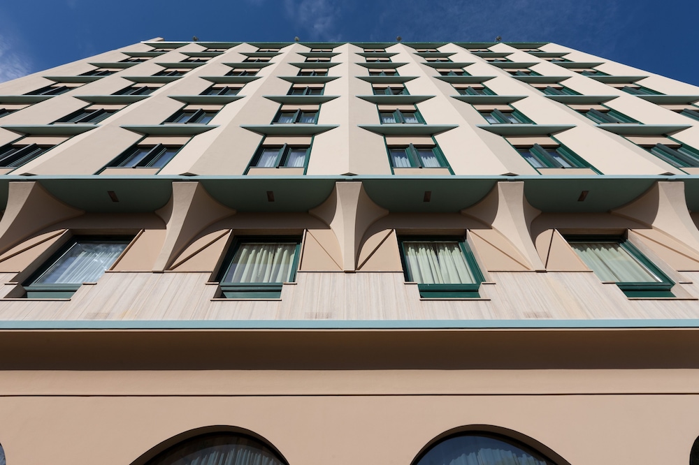 Hotel Catalunya — Hotel building in Alghero, Sardinia