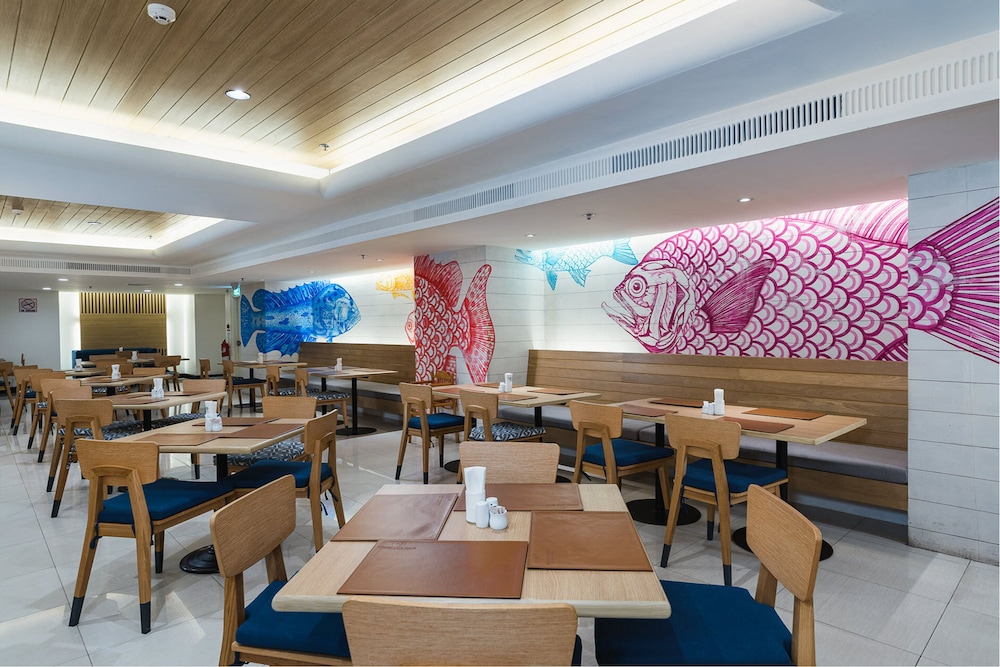 Jomtien Palm Beach Hotel And Resort — Restaurant & bars in Pattaya, Chonburi