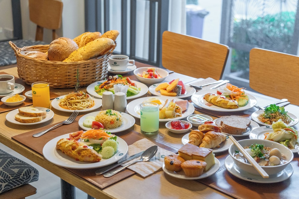 Jomtien Palm Beach Hotel And Resort — Restaurant & bars in Pattaya, Chonburi