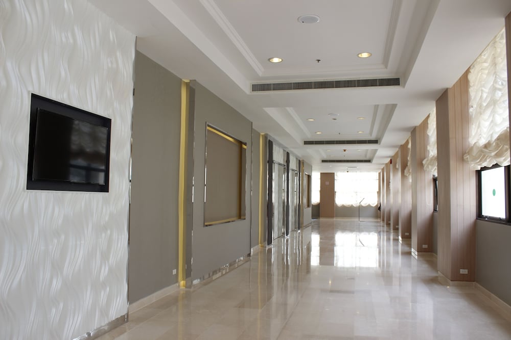 Jomtien Palm Beach Hotel And Resort — Hotel building in Pattaya, Chonburi