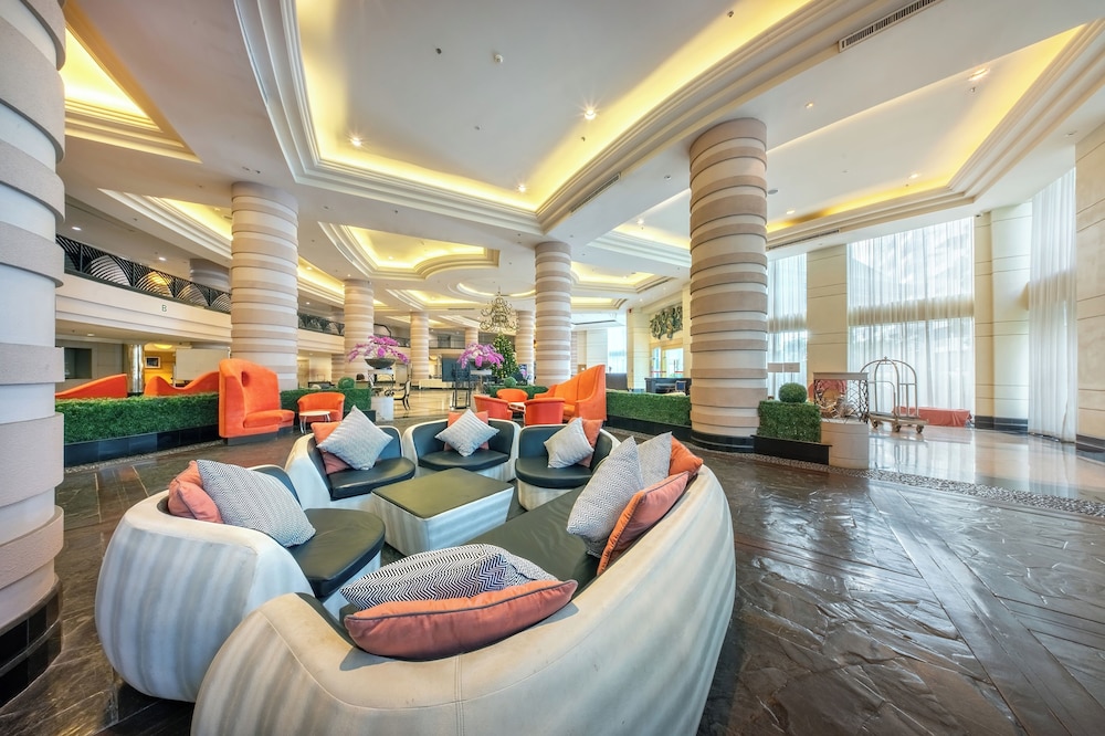 Jomtien Palm Beach Hotel And Resort — Hotel building in Pattaya, Chonburi
