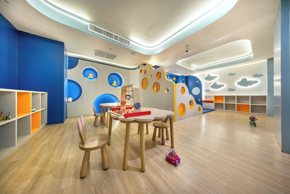 Jomtien Palm Beach Hotel And Resort — Attractions for children in Pattaya, Chonburi