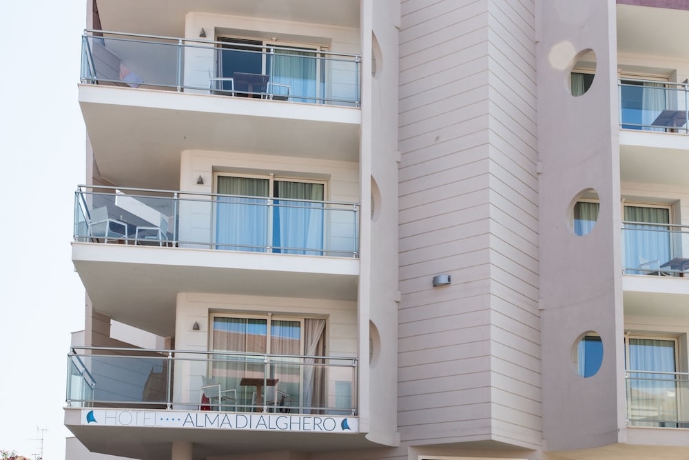 Alma Di Alghero Hotel — Hotel building in Alghero, Sardinia