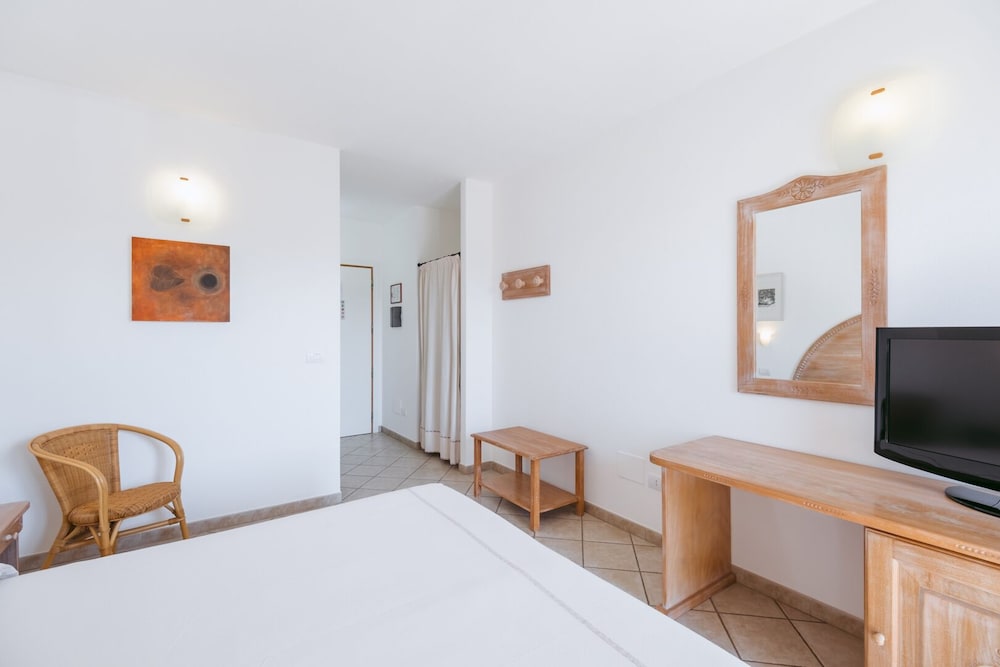 Hotel Angedras — Hotel rooms in Alghero, Sardinia