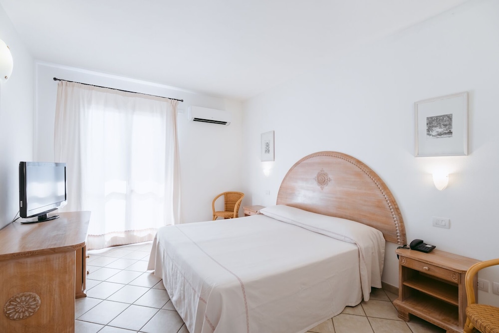 Hotel Angedras — Hotel rooms in Alghero, Sardinia