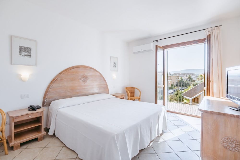 Hotel Angedras — Hotel rooms in Alghero, Sardinia