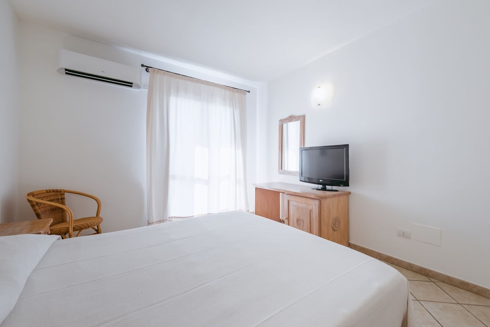 Hotel Angedras — Hotel rooms in Alghero, Sardinia